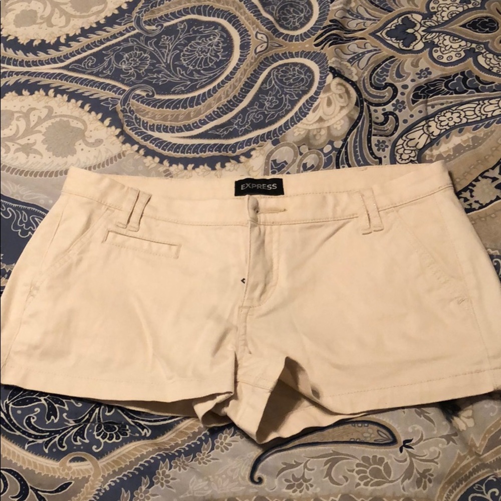 EXPRESS khaki 2” shorts. New with tags.